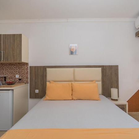Apartments Dobra Voda Chambre photo
