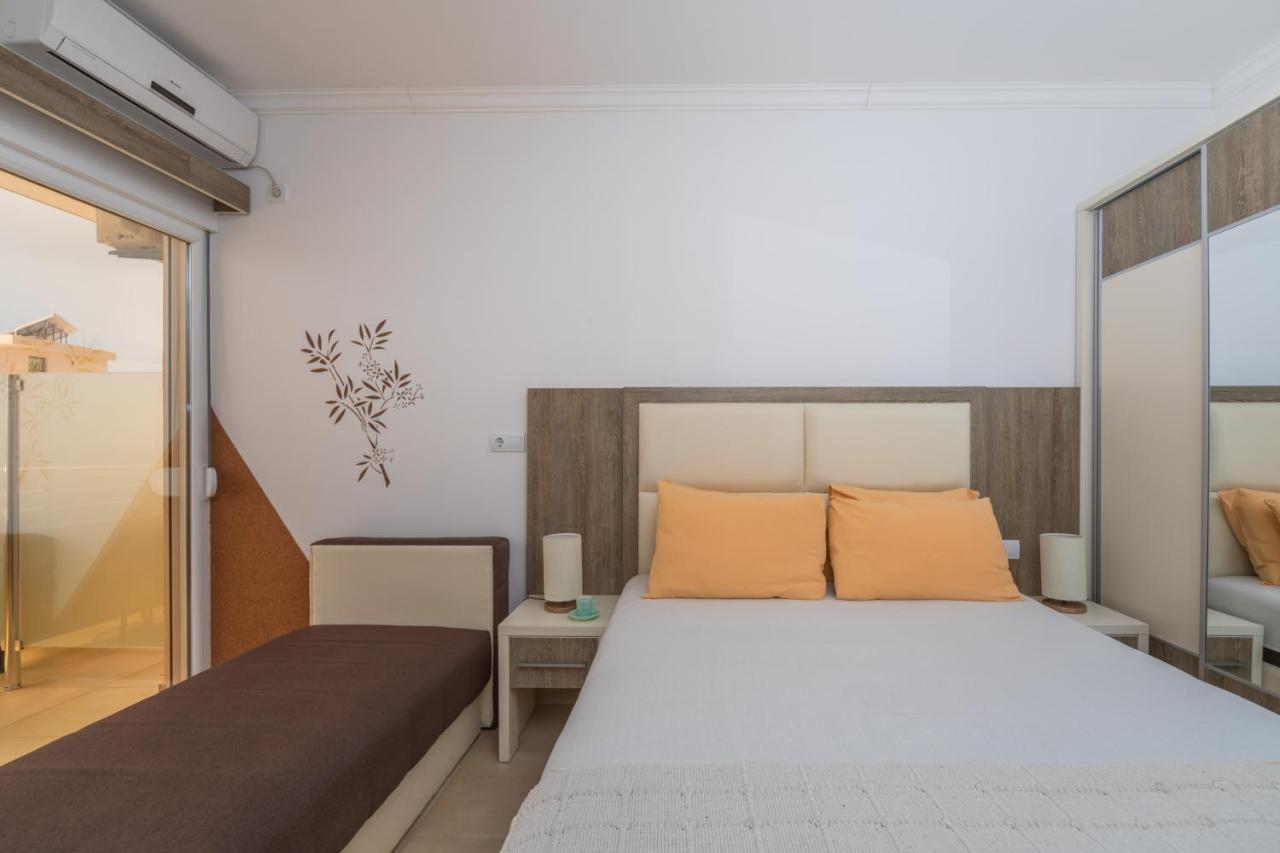 Apartments Dobra Voda Chambre photo
