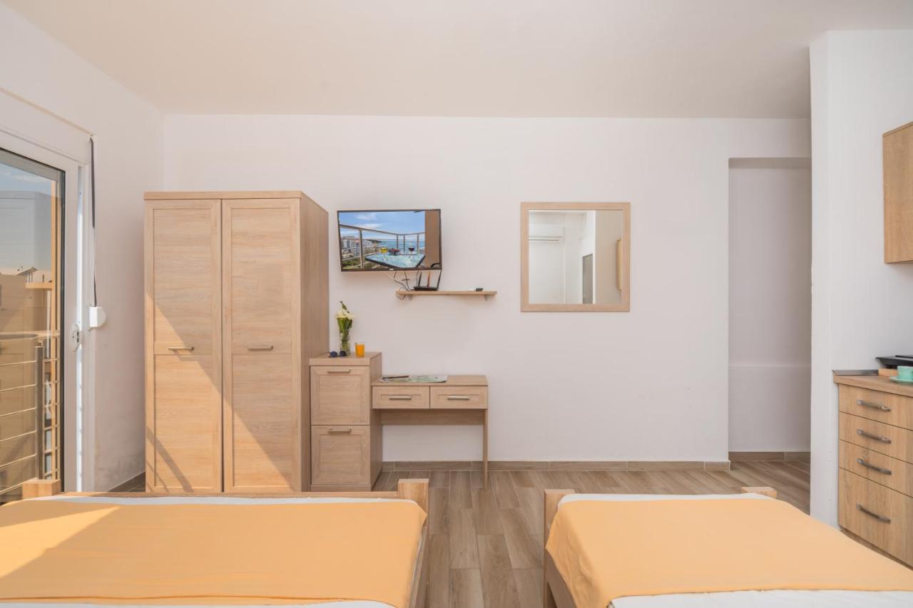 Apartments Dobra Voda Extérieur photo