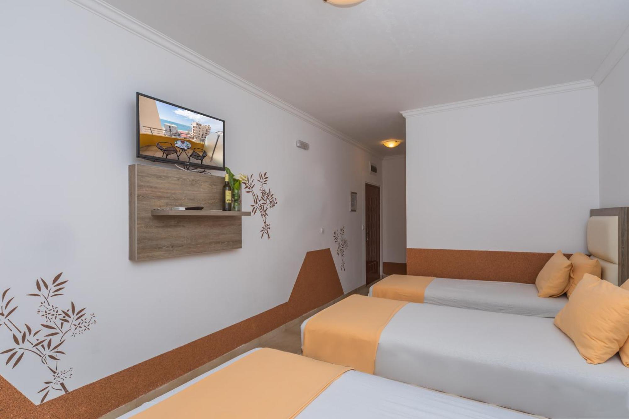 Apartments Dobra Voda Chambre photo